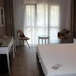 Bella View Art Boutique Hotel Kazaphani