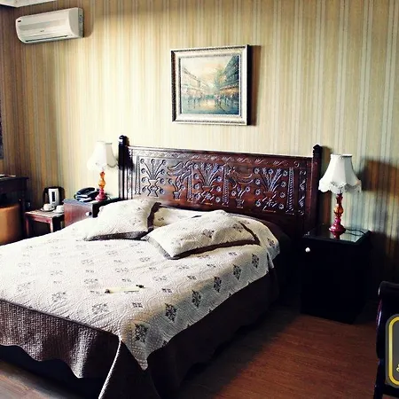 מלון Bella View Art Boutique 3*