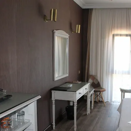 Bella View Art Boutique מלון Kazaphani