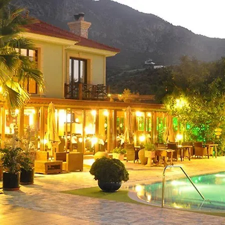 Hotel Bella View Art Boutique Kazaphani
