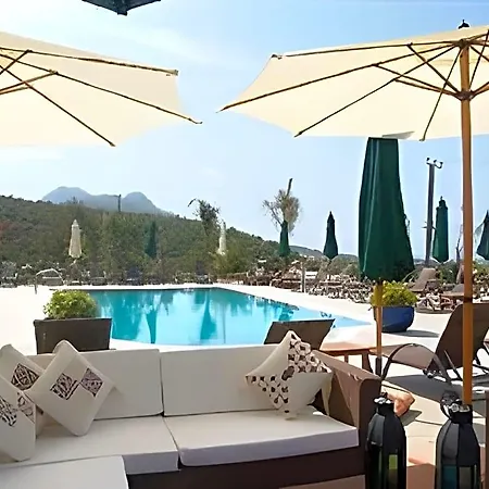 Bella View Art Boutique Hotel 3*