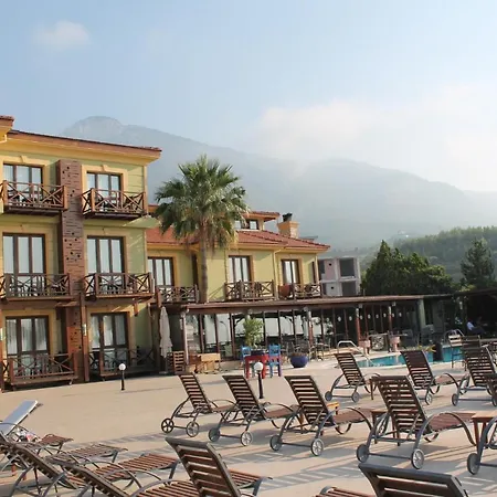 Bella View Art Boutique Hotel 3*