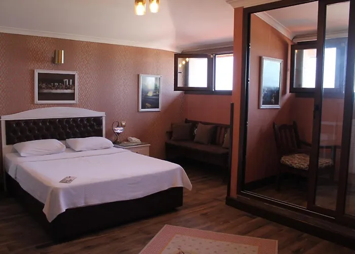 Bella View Art Boutique 3* Kazaphani