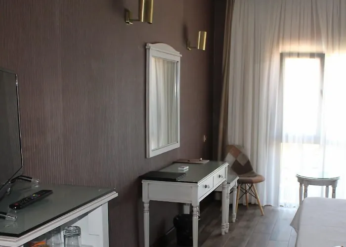 Bella View Art Boutique Hotel Kazaphani