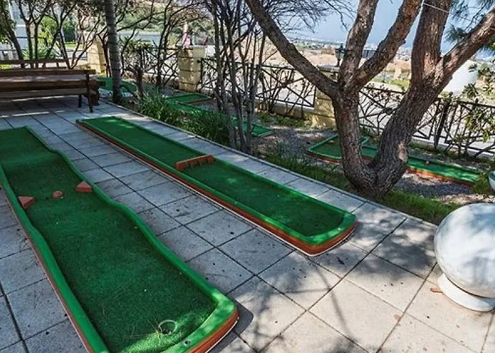 Bella View Art Boutique 3* Kazaphani