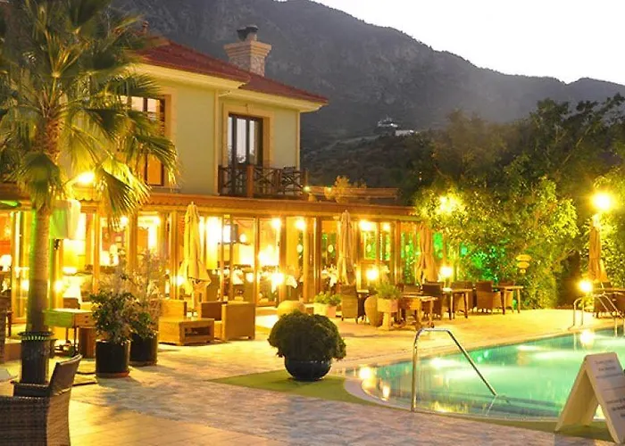 Hotel Bella View Art Boutique Kazaphani