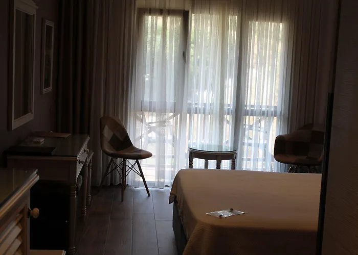 Bella View Art Boutique 3* Kazaphani