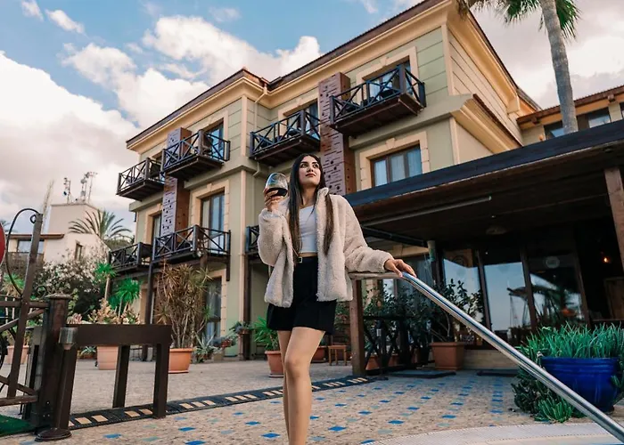 Bella View Art Boutique Hotel Kazaphani